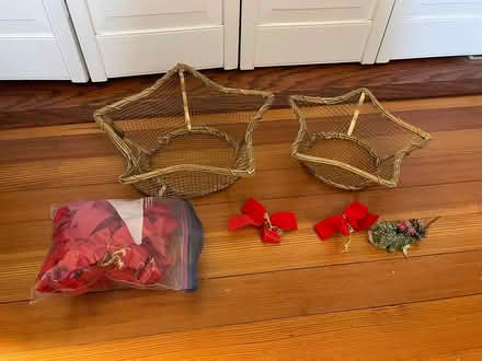 Photo of free Christmas/holiday decorations (Brookline) #2