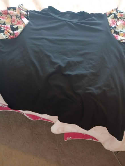 Photo of free Flower black top (South ockendon RM15) #1