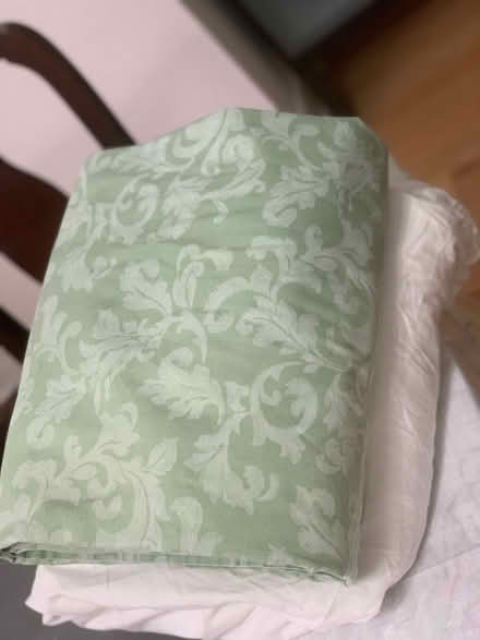 Photo of free Duvet cover and queen bed sheet set (Markham) #2