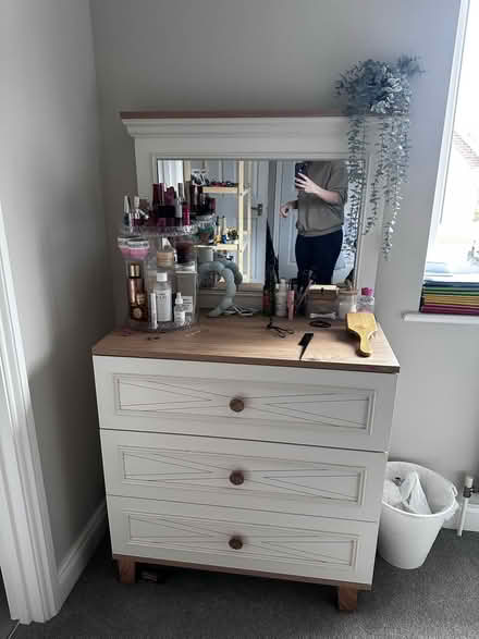 Photo of free Dresser (Kingston upon Thames KT2) #1