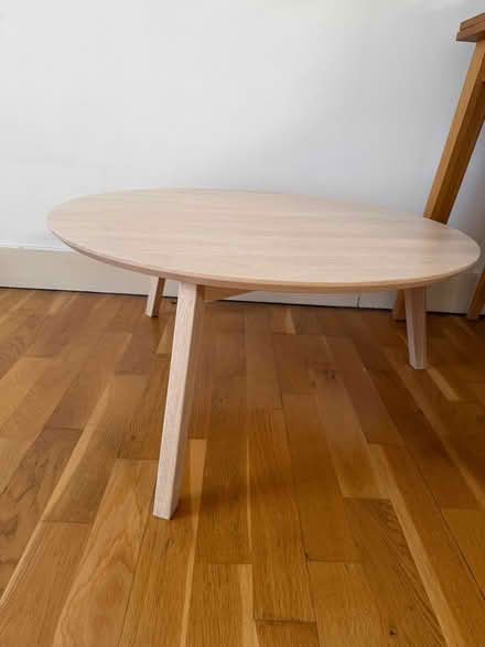 Photo of free Round coffee table (SW6 Fulham) #2