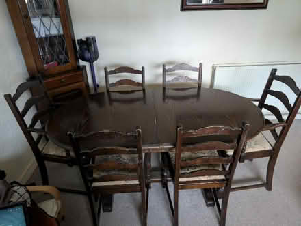 Photo of free Extendable table and 6 chairs (WS4 Walsall) #2