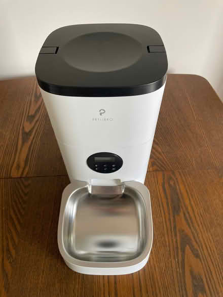 Photo of free Petlibro automatic pet feeder (Caversham RG4) #1