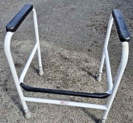 Photo of Toilet support frame (Pickersleigh) #1