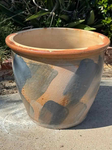 Photo of free Ceramic Outdoor Pots (Fountain Vly, Heil & Bushard) #1