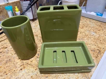 Photo of free Bathroom accessories (Erin Mills&QEW) #1