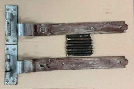Photo of free Heavy Duty Hook and Band hinges (Wootton OX1) #1