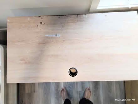 Photo of free Small desk w' metal legs (19124) #4