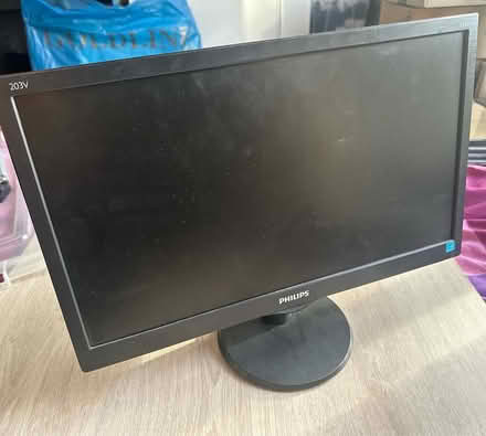 Photo of free 2 HP computers + Monitor (Furzedown SW16) #4