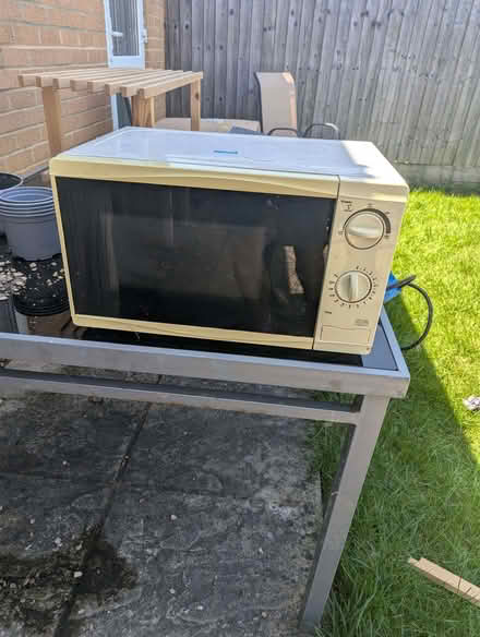 Photo of free Microwave (Garden City OX5) #1