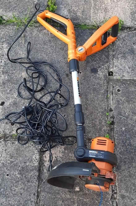 Photo of free Lawn Strimmer (Phiĺadelphia DH4) #1