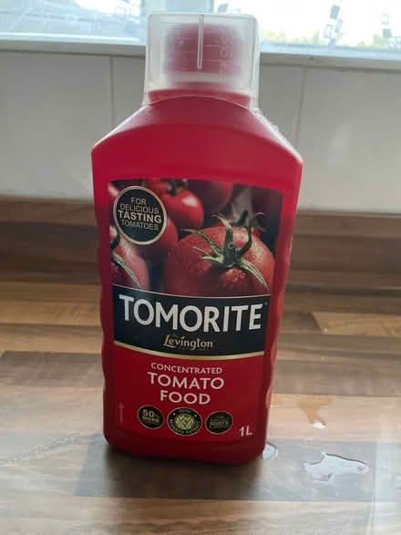 Photo of free Tomato fertiliser (Oxlease AL10) #1