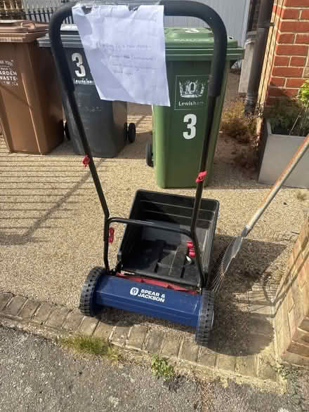 Photo of free Manual lawn mower (Forest Hill - SE23) #1