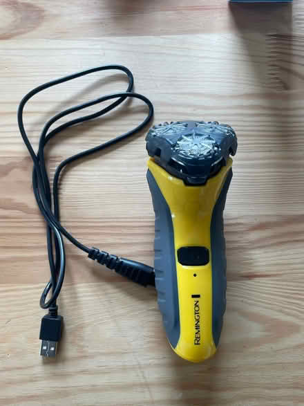 Photo of free Men’s electric razor (Summertown OX2) #1