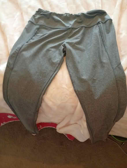 Photo of free Woman gym leggings (South ockendon RM15) #2