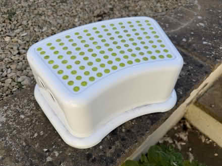 Photo of free Bathroom step for a toddler (Purton SN5) #1