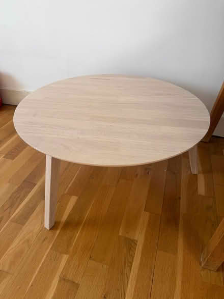 Photo of free Round coffee table (SW6 Fulham) #3