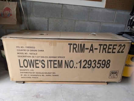 Photo of free 7-1/2 foot X-mas Tree (New Paltz) #1