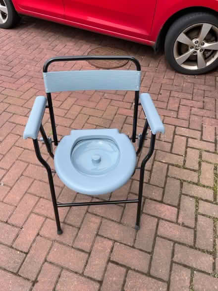 Photo of free Commode (AB12 4tq) #4