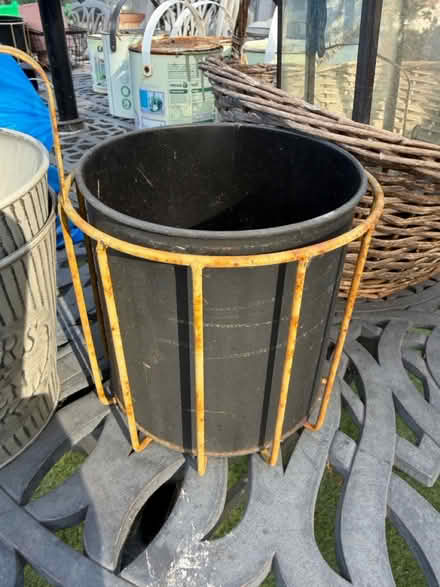 Photo of free Hanging pots (Cold Harbour OX1) #2