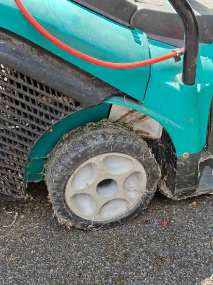 Photo of free Bosch lawn mower (Harrogate HG2) #4