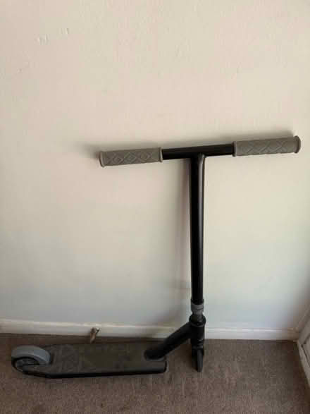 Photo of free Younger kid’s scooter (RG30) #1