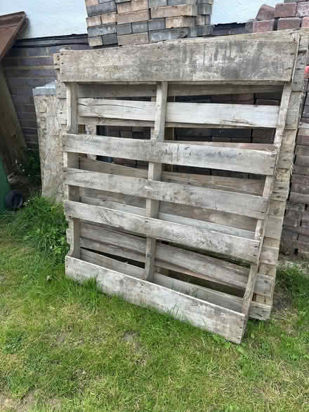 Photo of free Pallets and Hardcore (Hythe CT21) #1