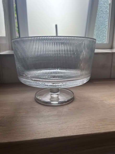 Photo of free 20cm diameter glass trifle bowl (Surbiton KT1) #1