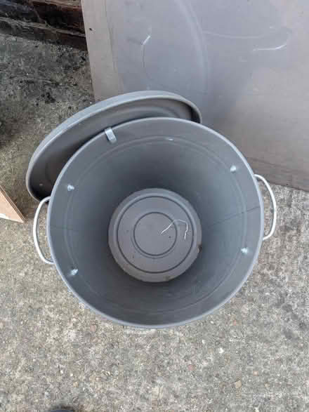 Photo of free Small bin (Kiveton Park, S26) #2