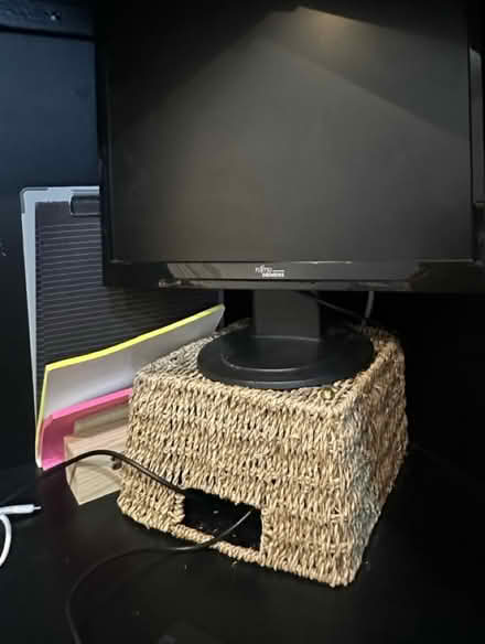 Photo of free Computer screen (Stoke Newington N16) #1