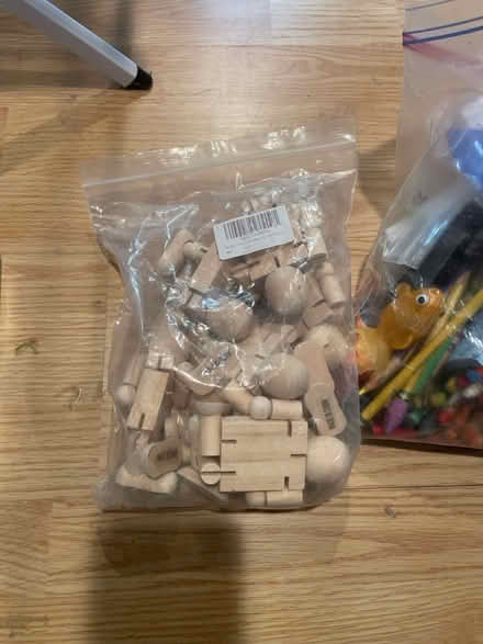 Photo of free Assorted craft items (Plainview) #2