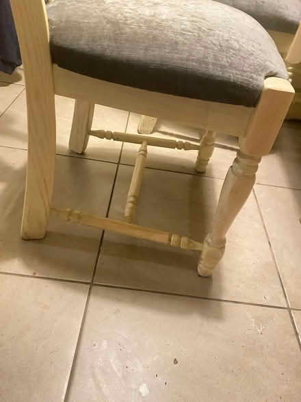 Photo of free Extendable Dining with 4 chairs (Fairwater CF5) #3