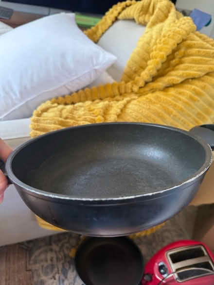 Photo of free Pan with lid (SE1 3LD) #1
