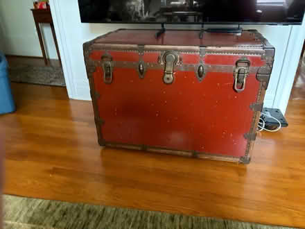Photo of free Antique leather trunk (Bronxville) #3