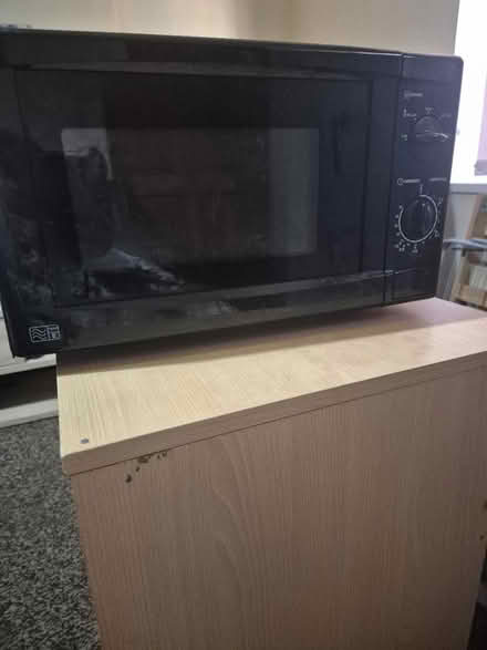 Photo of free 700w black Home George microwave (Bradford, BD3) #1