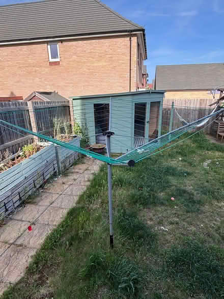 Photo of free Rotary airer (Leighton Buzzard LU7) #1