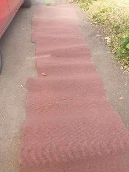 Photo of free Carpet off cuts (Westerham TN16) #2