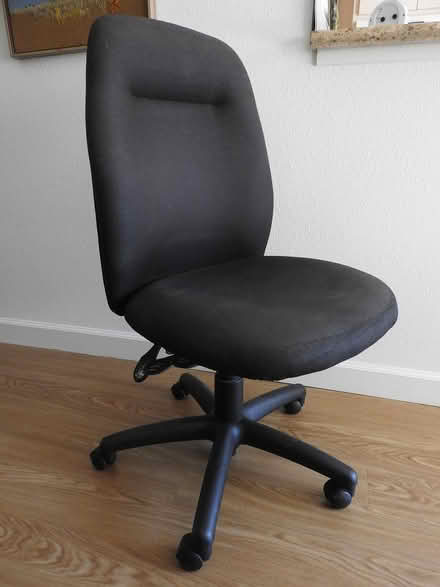 Photo of free Office chair without arms (near Rossmoor Pkwy) #1