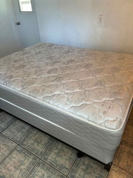 Photo of free Bed (MM 82.5 Islamorada) #1