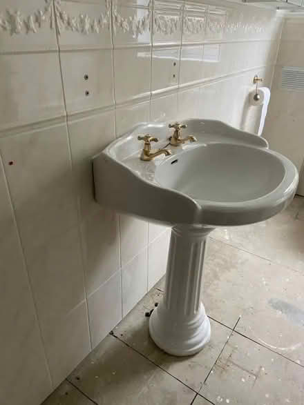 Photo of free Sanitana Vintage Sink + taps (Bourne End SL8) #1