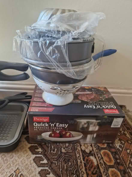 Photo of free kitchen equipment (BD20 5NE) #4