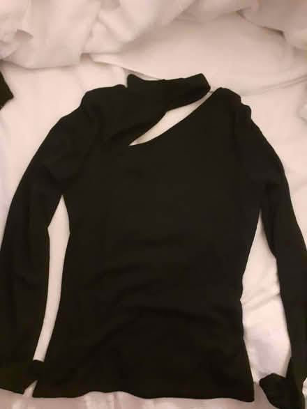 Photo of free Size 8 top (Birmingham City Centre B4) #1