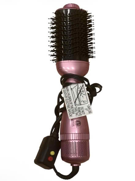 Photo of free GEM Hot Air Styling Brush (Brooklyn Storage) #1