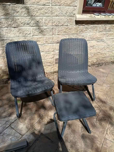 Photo of free 2 plastic ratan chairs & side table (Linthwaite HD7) #2