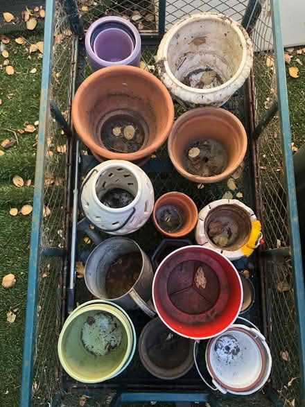 Photo of free Small pots (San Mateo / Belmont border) #1