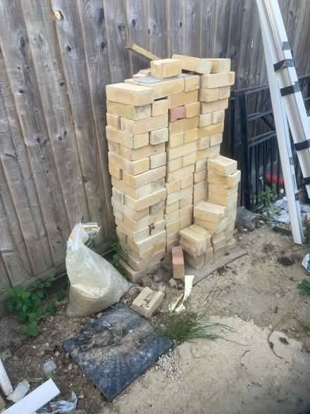 Photo of free Yellowish Bricks (Oxford OX3) #1