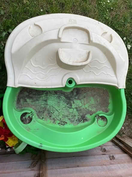 Photo of free Sand/water table (Laindon) #1