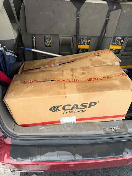 Photo of free 2011 Toyota Sienna Headlights Works (Saugerties ny) #3