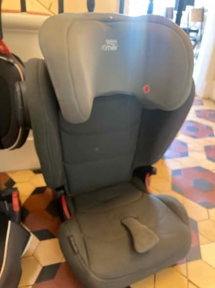 Photo of free 2 Isofix car seats (Mayfield EH9) #4