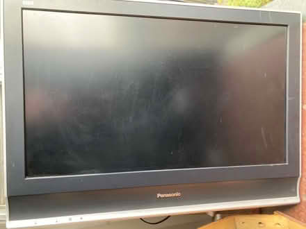 Photo of free Panasonic Viera 32inch LCD TV (Swindon SN2 barnfield road) #1